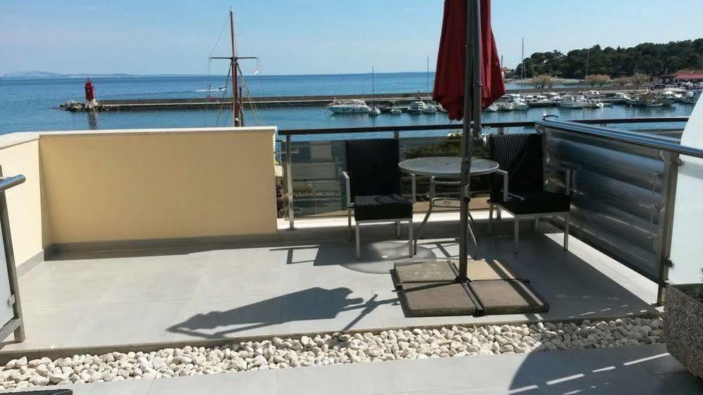 Hotel Marina Veglia Exterior foto